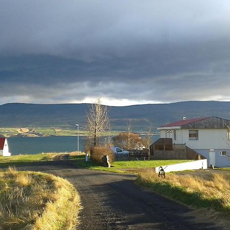 Glaesibaer 2 Guesthouse And Horsefarm Akureyri Exterior foto