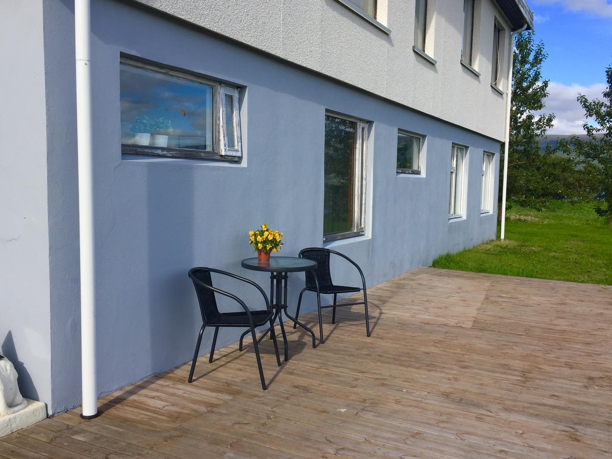 Glaesibaer 2 Guesthouse And Horsefarm Akureyri Exterior foto